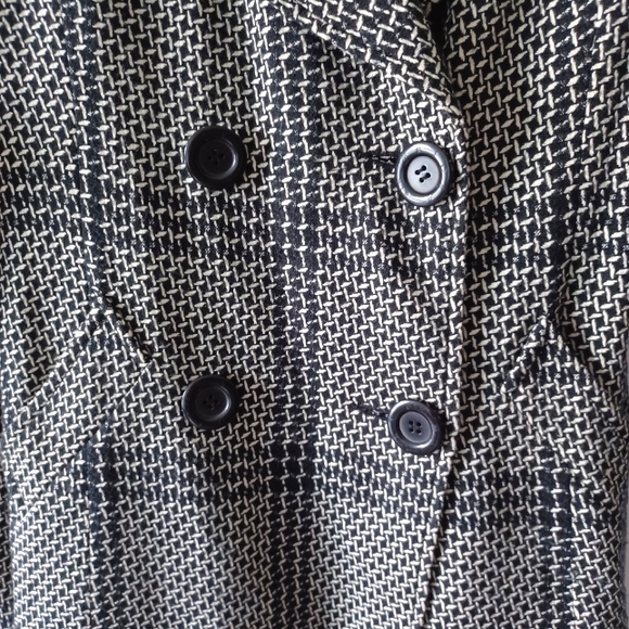Doubled Breasted Plaid Trench Coat - Picture 5 of 5
